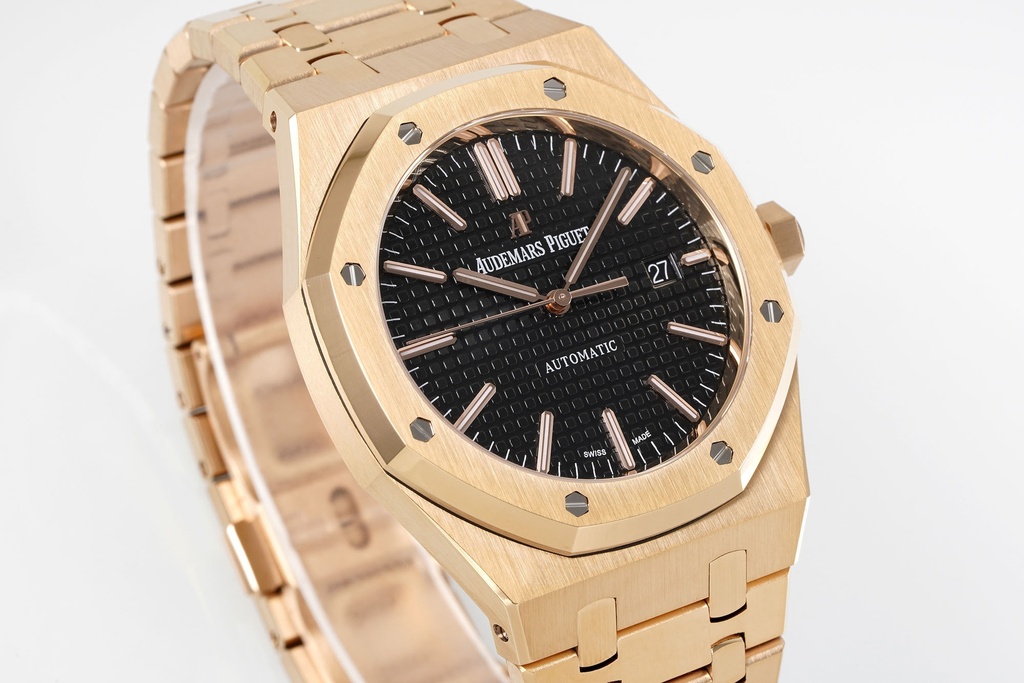 Royal Oak 15400, 41mm, Black Textured Dial on Rose Gold Bracelet